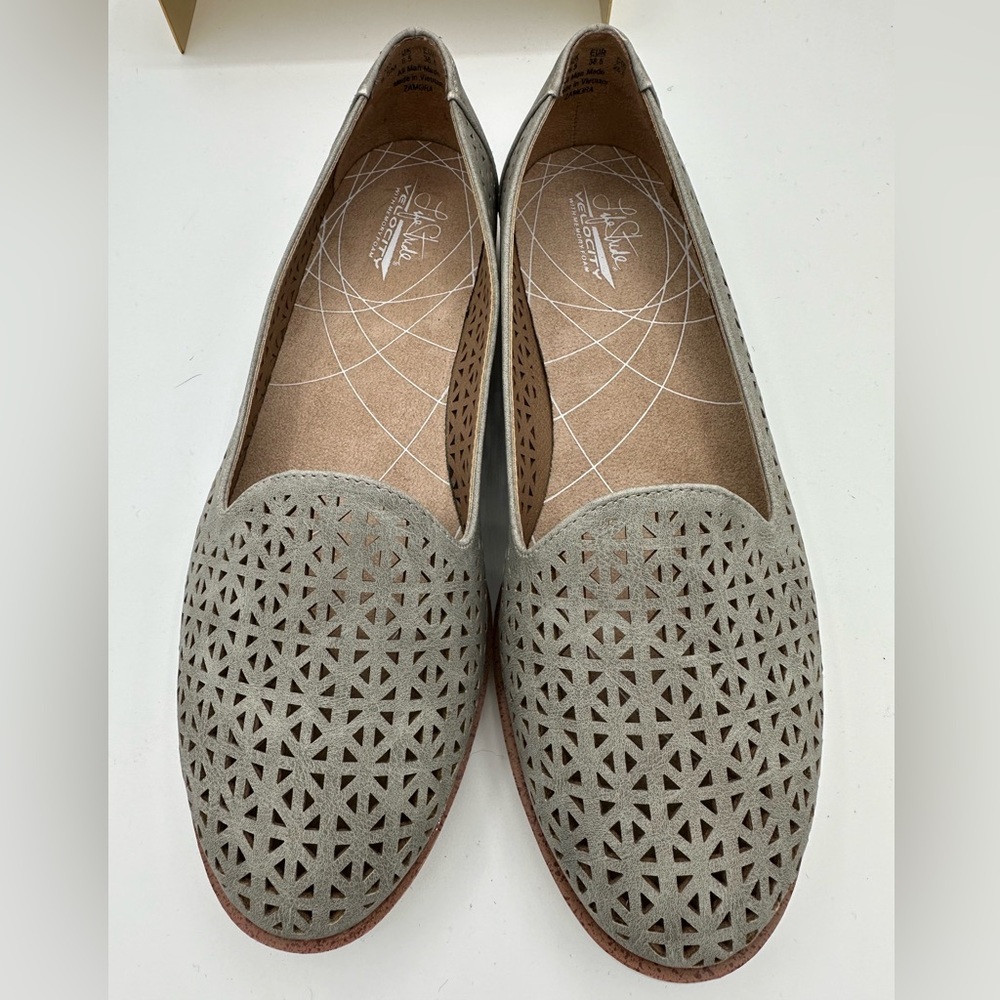 LIFESTRIDE Gray Lasor Cut Slip-On Zamora Loafer | Size 8.5 - Picture 4 of 14